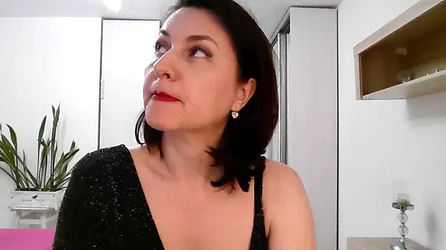 Victoria Glam online show from 04/29/26, 05:41