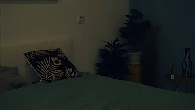 VeronaCritchlow online show from 02/08/25, 10:18