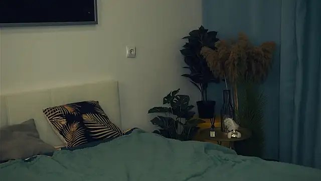 VeronaCritchlow online show from 03/02/25, 02:00