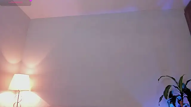 Hannah Jonhson online show from 04/27/26, 08:07