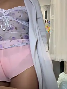 Snapshot of Donna_Sun chatting on 03/01/25, 08:10 Donna Sun online show from 03/01/25, 08:10