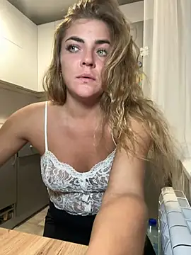 Snapshot of Donna_Sun chatting on 03/02/25, 06:40 Donna Sun online show from 03/02/25, 06:40