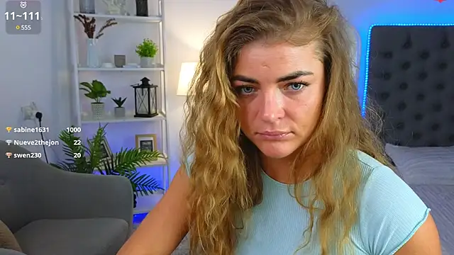 Snapshot of Donna_Sun chatting on 03/11/25, 09:24 Donna Sun online show from 03/11/25, 09:24