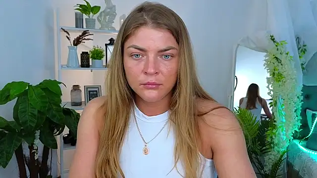 Snapshot of Donna_Sun chatting on 02/28/26, 07:09 Donna Sun online show from 02/28/26, 07:09