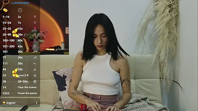 Snapshot of GerberaBlooms77 chatting on 02/16/25, 11:48 GerberaBlooms77 online show from 02/16/25, 11:48