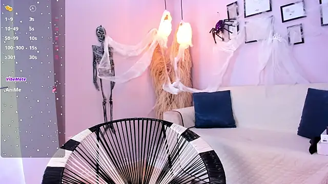 Snapshot of alana_rossetti chatting on 10/29/25, 12:40 alana rossetti online show from 10/29/25, 12:40