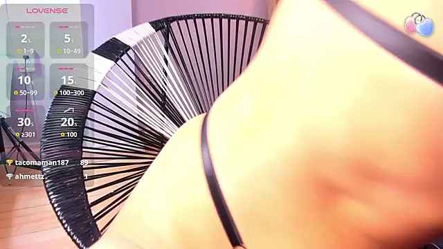 Snapshot of alana_rossetti chatting on 11/27/25, 11:56 alana rossetti online show from 11/27/25, 11:56