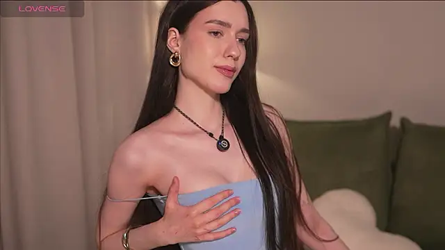 Snapshot of justbarbiee chatting on 02/17/26, 07:31 justbarbiee online show from 02/17/26, 07:31