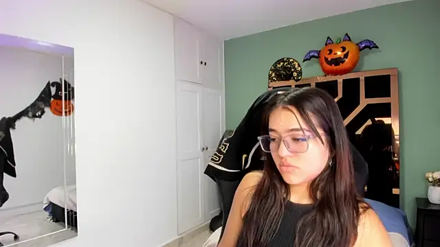 Billie Jhonson  online show from 10/21/25, 07:03