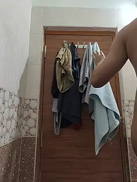 Snapshot of randit7 chatting on 11/17/25, 03:45 randit7 online show from 11/17/25, 03:45