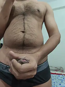 Snapshot of randit7 chatting on 11/25/25, 01:11 randit7 online show from 11/25/25, 01:11