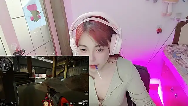 Snapshot of Song_99 chatting on 05/10/26, 12:10 Song 99 online show from 05/10/26, 12:10