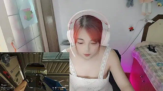 Snapshot of Song_99 chatting on 08/03/26, 11:37 Song 99 online show from 08/03/26, 11:37