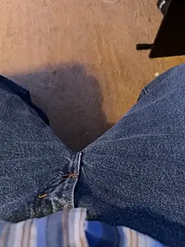 luiriv04 online show from 02/03/25, 01:52