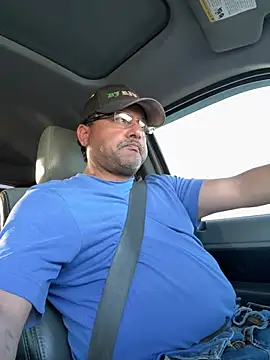 luiriv04 online show from 03/02/25, 12:20