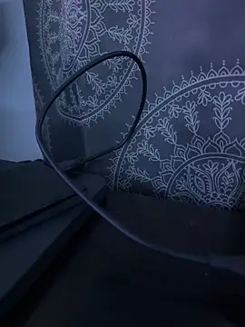 luiriv04 online show from 03/23/25, 04:49