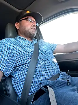 luiriv04 online show from 09/21/25, 11:50