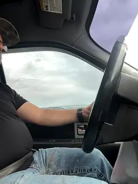 luiriv04 online show from 09/27/25, 02:33