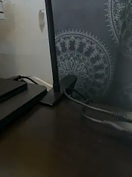 luiriv04 online show from 11/29/25, 10:29