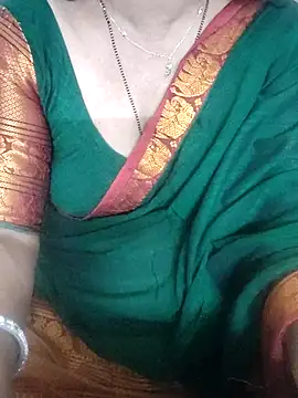 Snapshot of laxmitelugu78 chatting on 10/30/25, 03:35 laxmitelugu78 online show from 10/30/25, 03:35