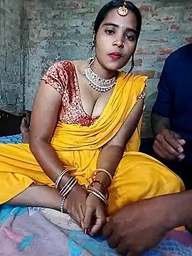 Snapshot of Simrandeshipp chatting on 03/06/25, 06:19 Simrandeshipp online show from 03/06/25, 06:19