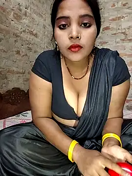 Snapshot of Simrandeshipp chatting on 12/01/25, 05:23 Simrandeshipp online show from 12/01/25, 05:23