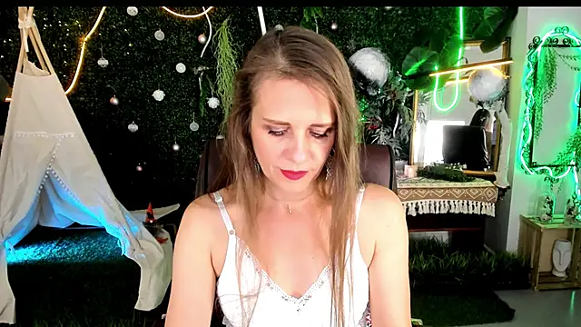 EmiliaBedy online show from 06/21/26, 09:12
