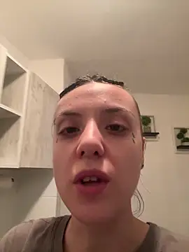 Snapshot of bunnythetailor chatting on 01/28/25, 05:35 bunnythetailor online show from 01/28/25, 05:35