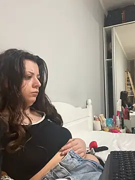 Snapshot of bunnythetailor chatting on 04/04/26, 06:38 bunnythetailor online show from 04/04/26, 06:38