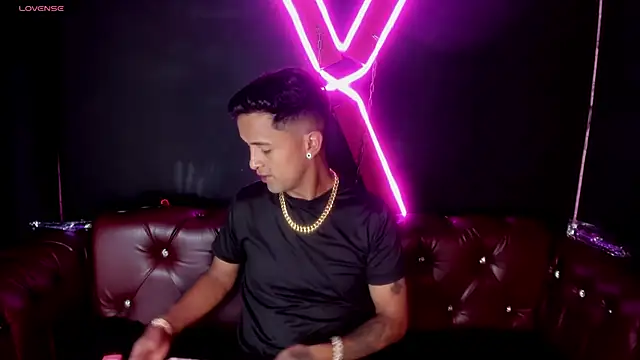 Nikki and Mayk online show from 02/16/25, 02:31