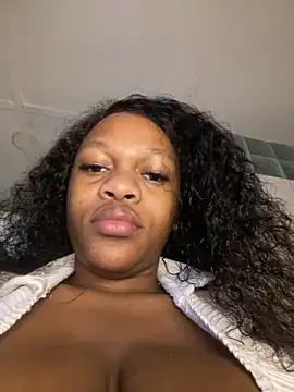 Boneca25 online show from 10/17/25, 06:27