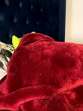 Boneca25 online show from 10/18/25, 06:37