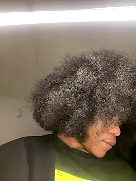 Boneca25 online show from 10/22/25, 06:07