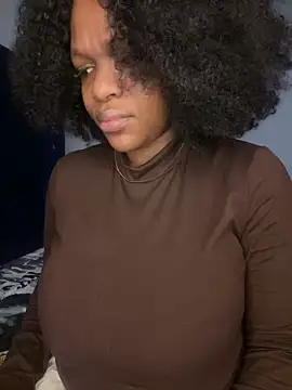 Boneca25 online show from 10/25/25, 09:06