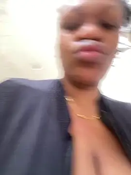 Boneca25 online show from 11/24/25, 09:20