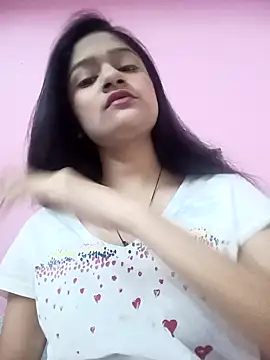 Snapshot of Tanu-00 chatting on 10/15/25, 03:50 Tanu-00 online show from 10/15/25, 03:50