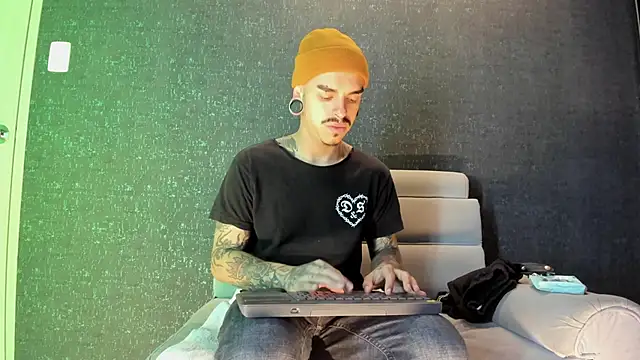 kaletattoo online show from 11/13/25, 11:09