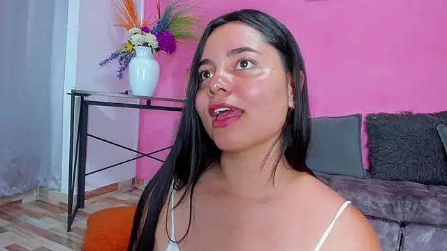 Snapshot of evaa_greey chatting on 02/09/25, 11:36 evaa greey online show from 02/09/25, 11:36