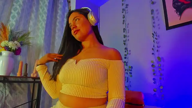 evaa greey online show from 11/28/25, 08:22