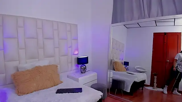 Ariana rouse online show from 02/06/25, 10:43