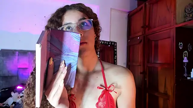 Isangel  online show from 11/13/25, 04:11