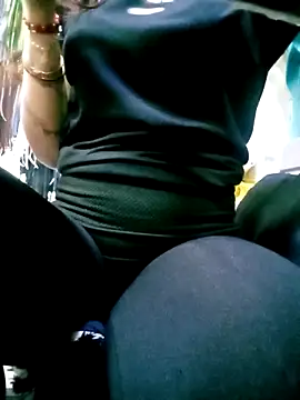 Snapshot of samathasexx chatting on 05/11/26, 09:45 samathasexx online show from 05/11/26, 09:45