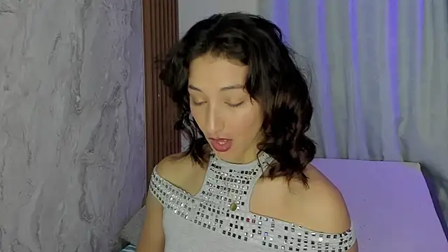 Snapshot of vicky__skinny_1 chatting on 09/25/25, 11:25 vicky  skinny 1 online show from 09/25/25, 11:25