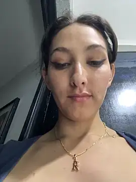 Snapshot of vicky__skinny_1 chatting on 10/02/25, 12:28 vicky  skinny 1 online show from 10/02/25, 12:28