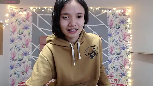 AmbarVanucci online show from 11/14/25, 05:28