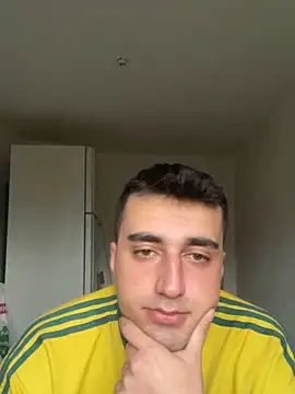 Snapshot of emrreeizm chatting on 03/08/26, 04:16 emrreeizm online show from 03/08/26, 04:16