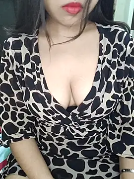 Snapshot of JANVI_MISHRA1 chatting on 05/05/26, 06:05 JANVI MISHRA1 online show from 05/05/26, 06:05
