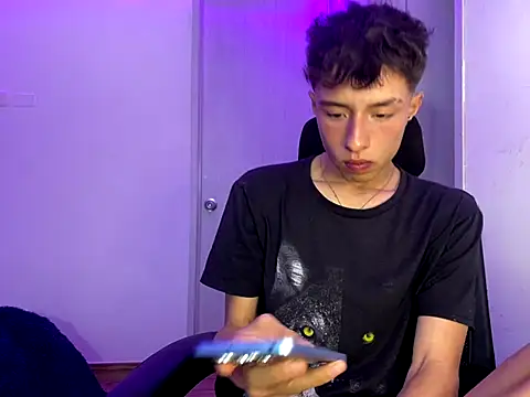 Snapshot of Juanmres chatting on 09/12/25, 06:35 Juanmres online show from 09/12/25, 06:35