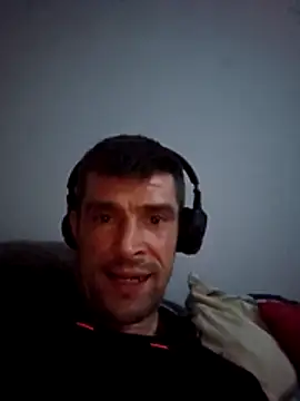Snapshot of Schkodnik chatting on 04/01/26, 01:06 Schkodnik online show from 04/01/26, 01:06