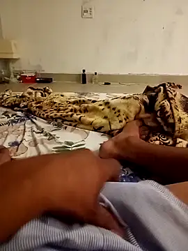 Snapshot of Moreno-32- chatting on 02/26/26, 02:32 Moreno-32- online show from 02/26/26, 02:32